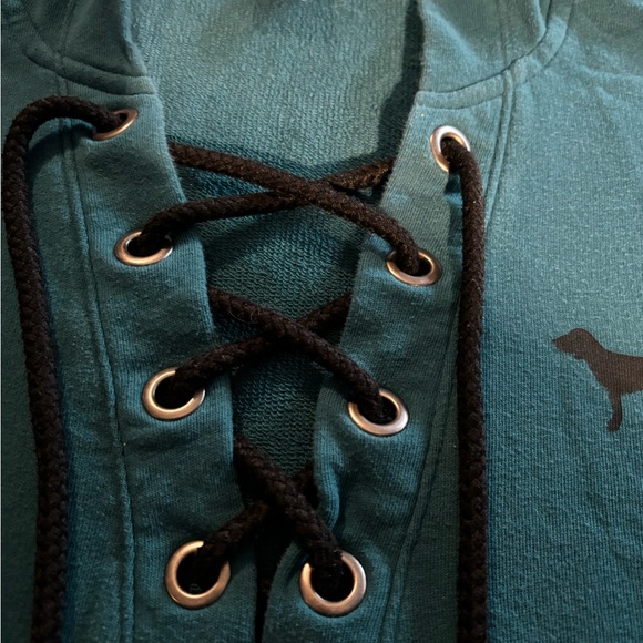 Juniors size S PINK oversized hoodie with crisscross string on chest - Picture 6 of 7